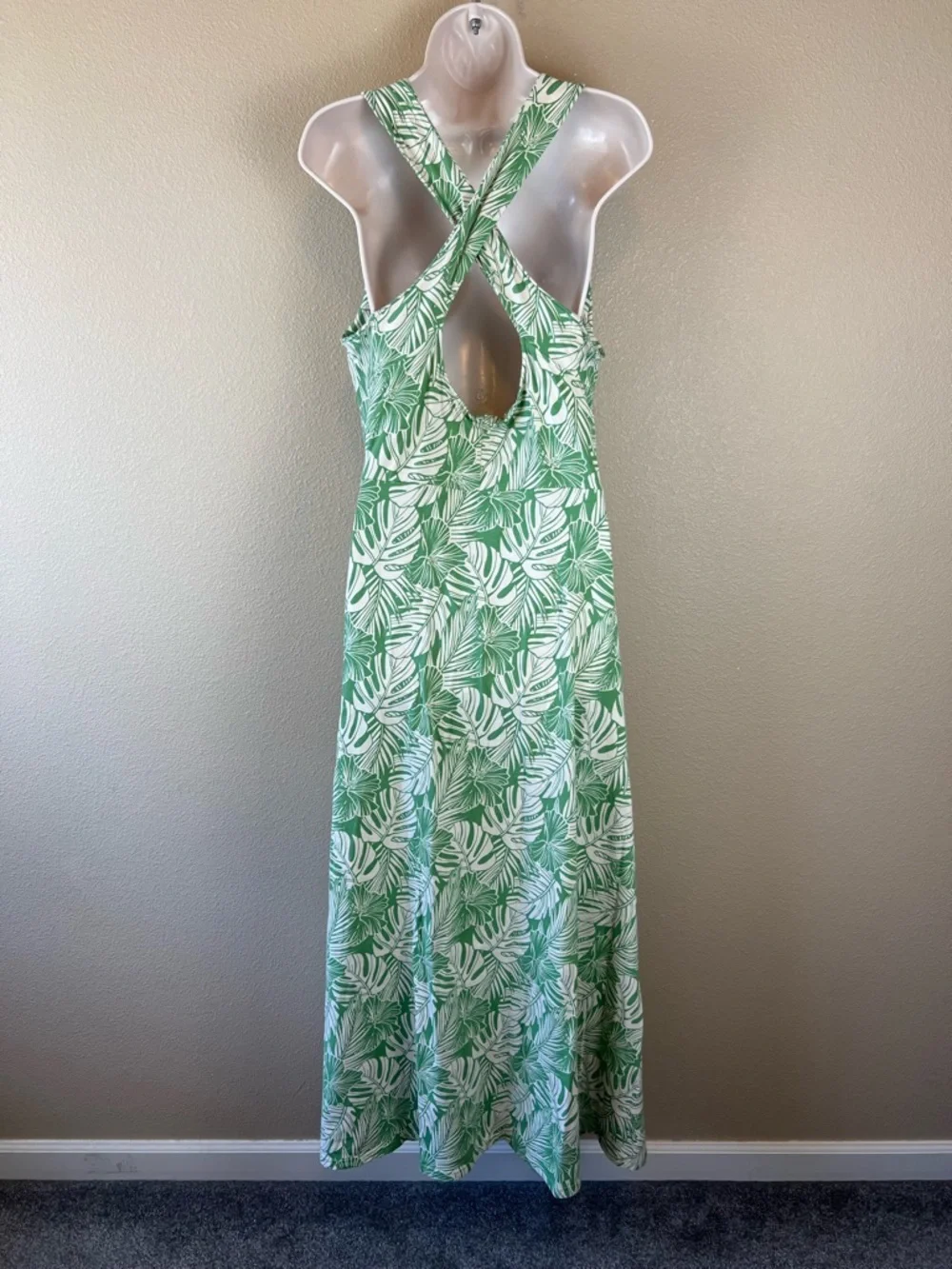 pact jade palms open back fit & flare maxi dress - Picture 8 of 16
